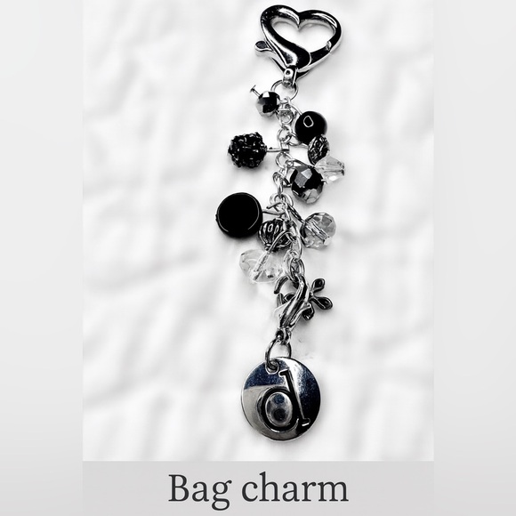 Bag/Purse Charm - Beads and “d” and heart shaped closure! - Picture 3 of 11
